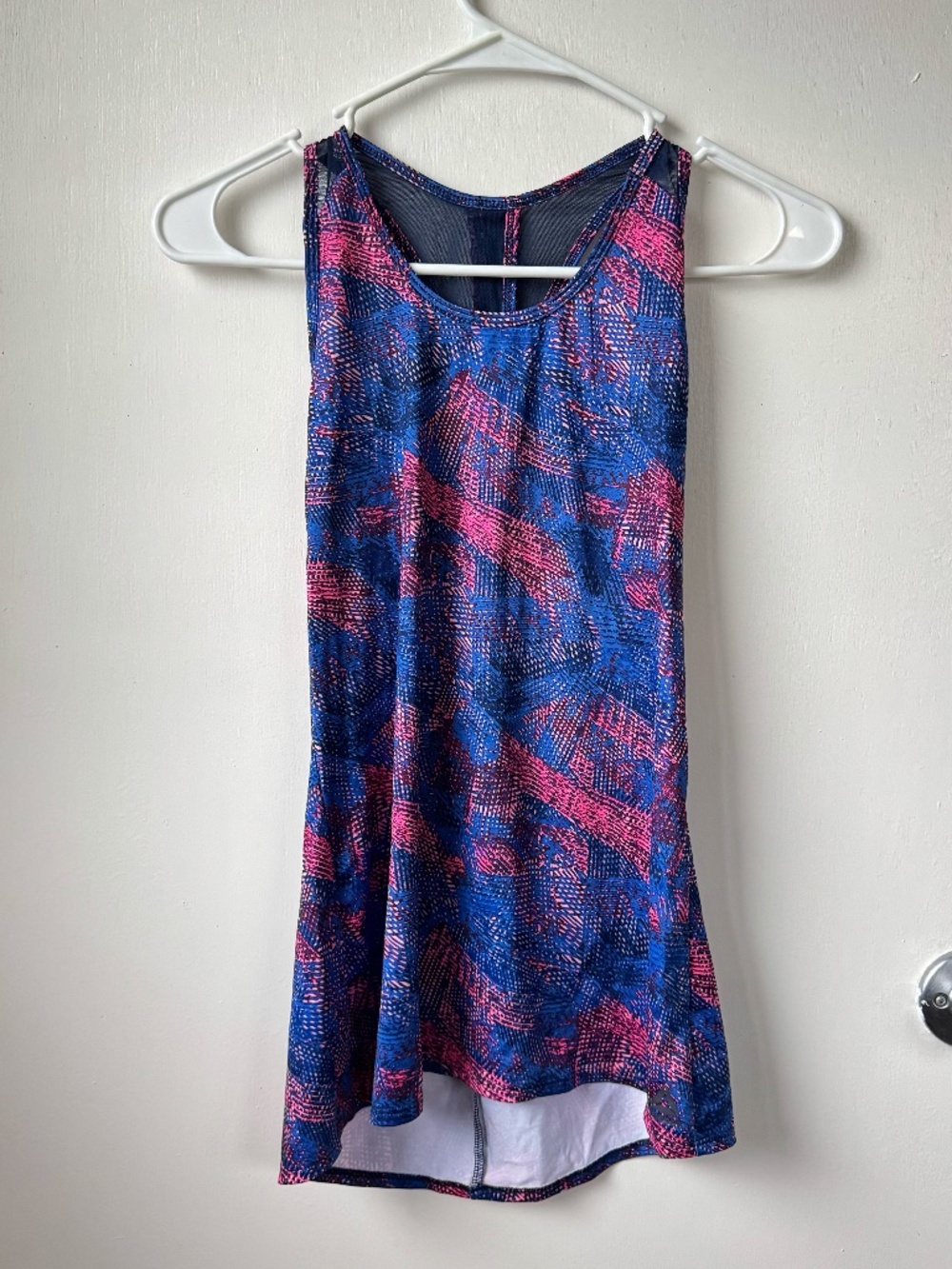 Athletic dri-fit tank top, size small